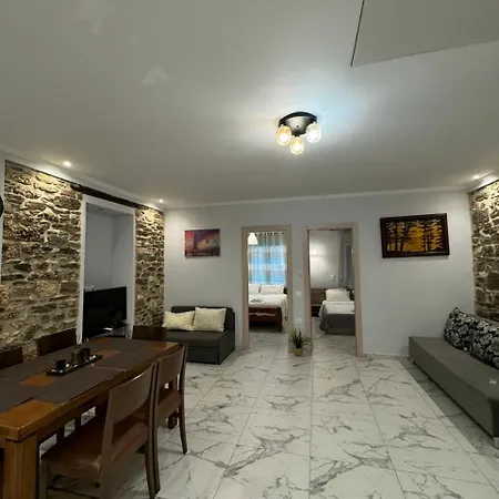Apartment Suli *