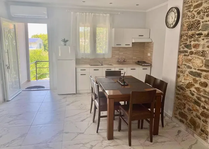 Suli Apartman Liménasz